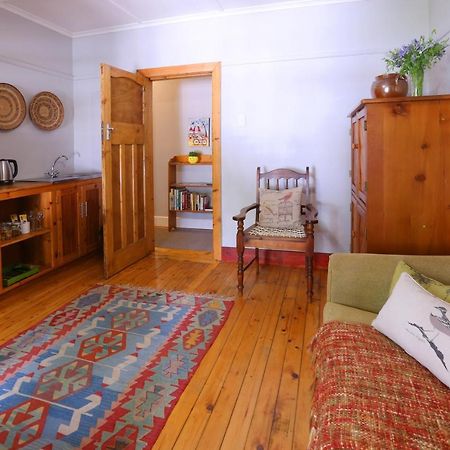 Отель 33 Berg Selfcatering Свеллендам Экстерьер фото
