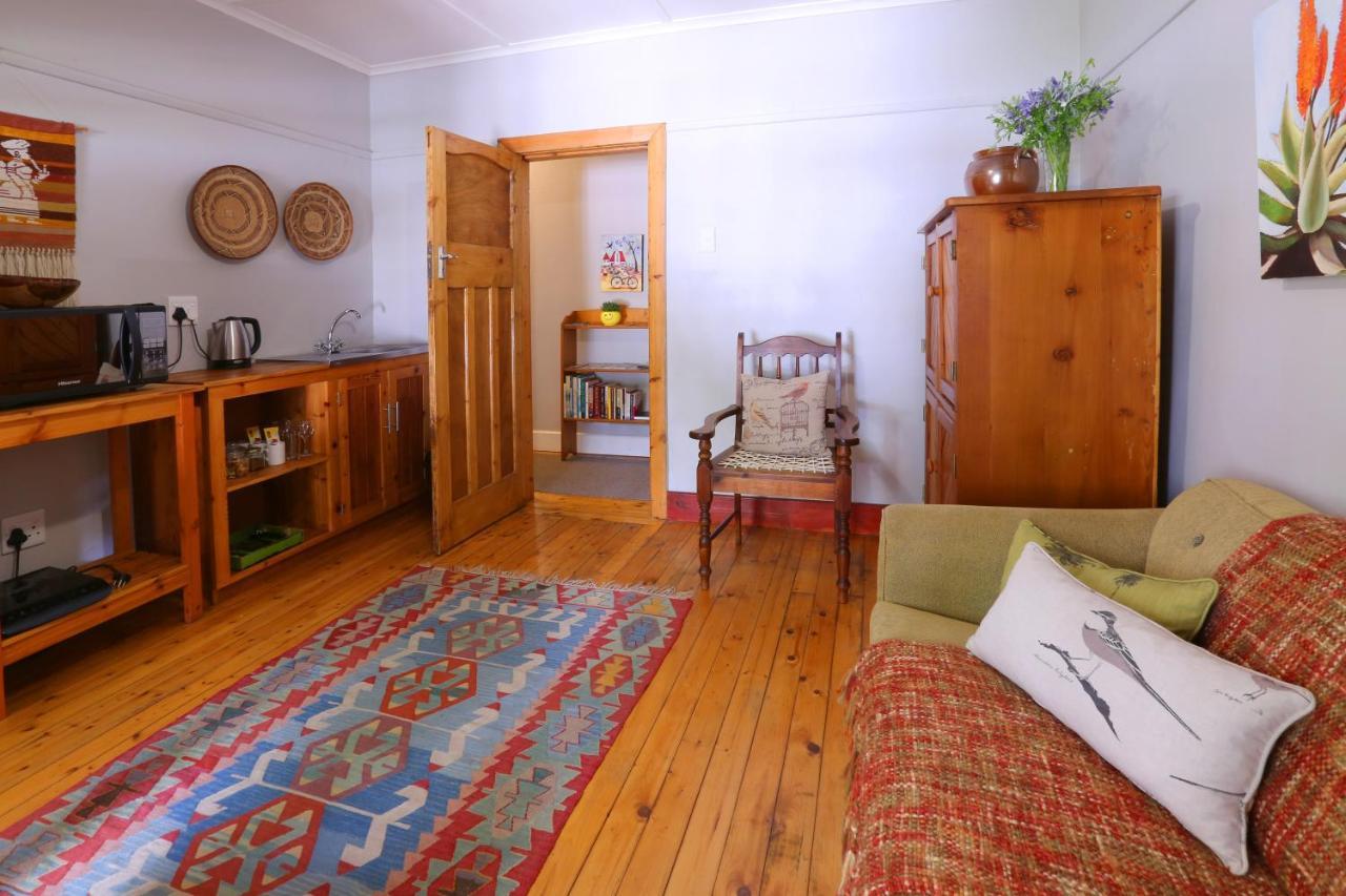 Отель 33 Berg Selfcatering Свеллендам Экстерьер фото