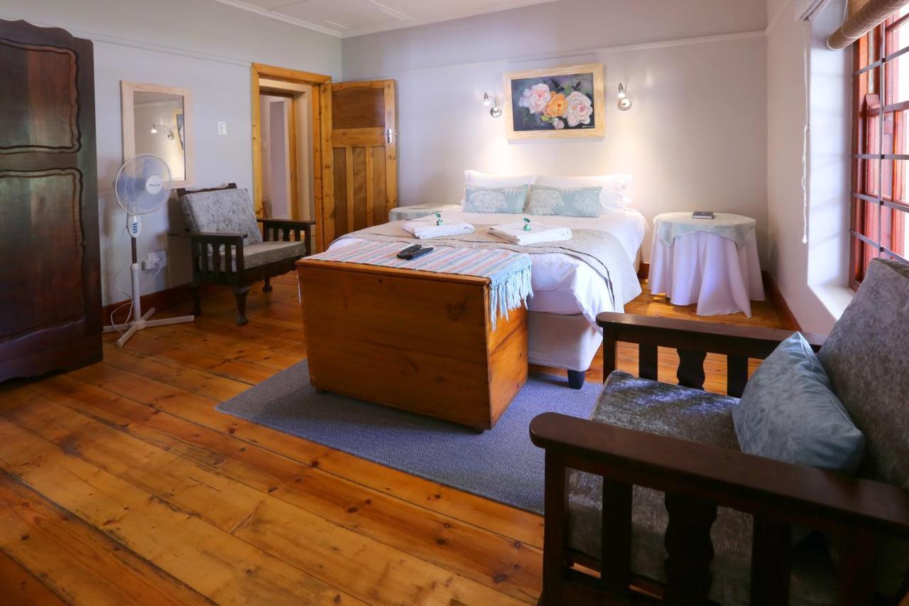 Отель 33 Berg Selfcatering Свеллендам Экстерьер фото
