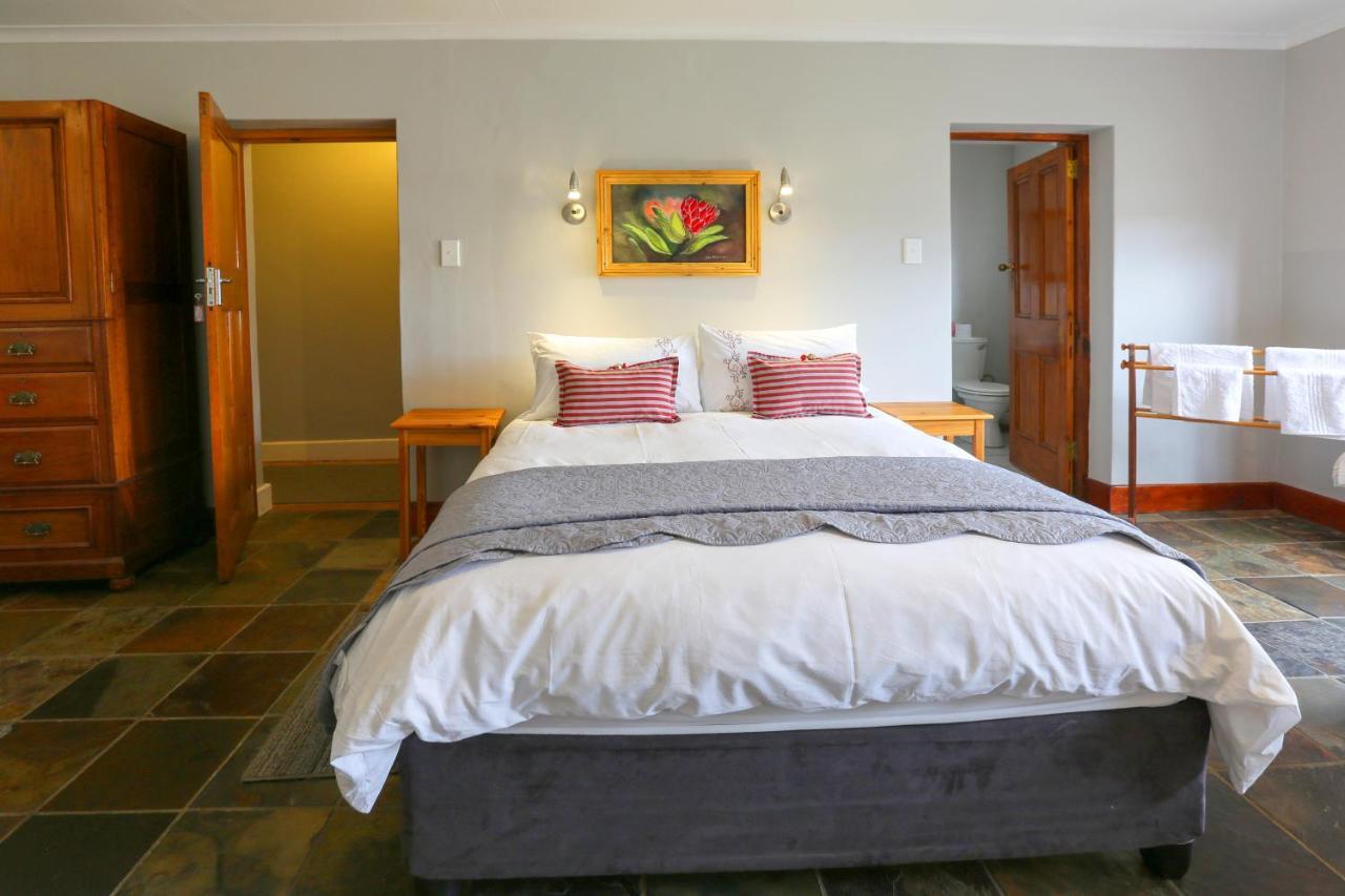 Отель 33 Berg Selfcatering Свеллендам Экстерьер фото