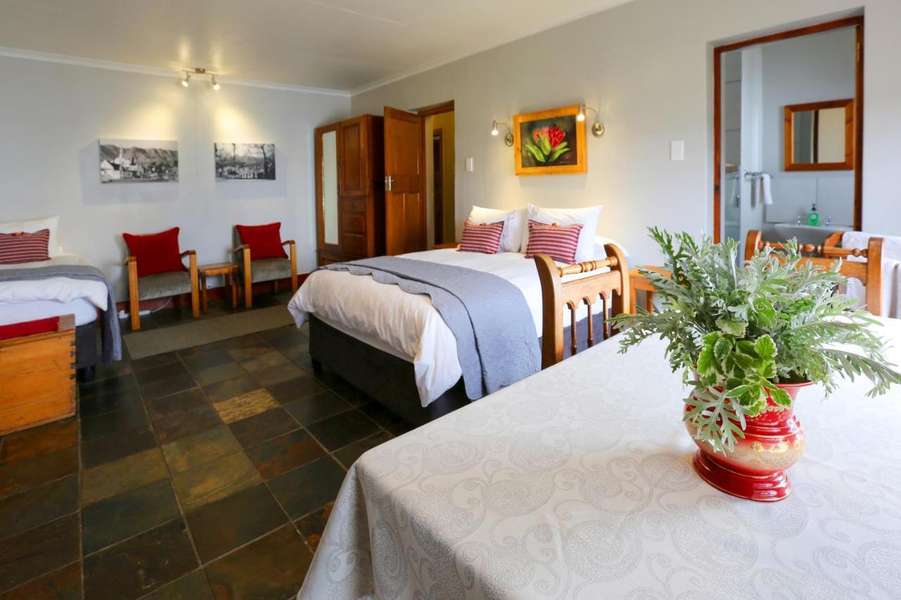 Отель 33 Berg Selfcatering Свеллендам Экстерьер фото